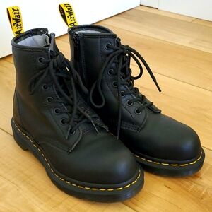 Dr. Martens Womens Size 5